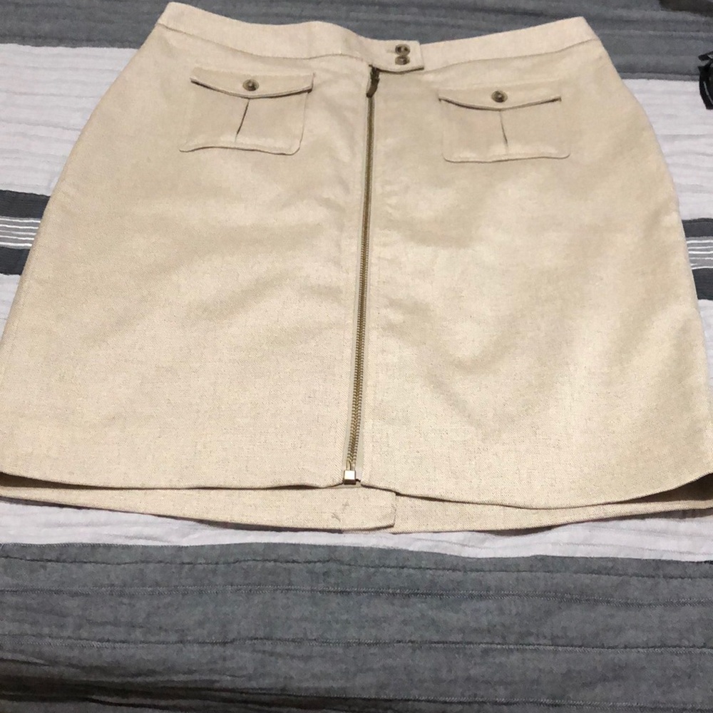 Cream skirt with tags